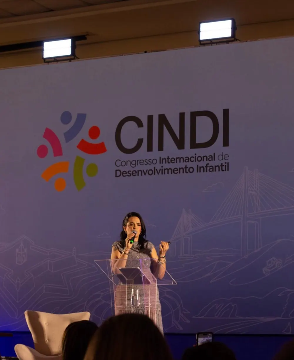 Dra. Liz Amaral palestrando no CINDI, Congresso Internacional de Desenvolvimento Infantil